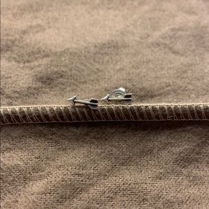 Arrow James Avery earrings